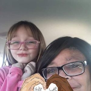 Meet your Posher, Simona